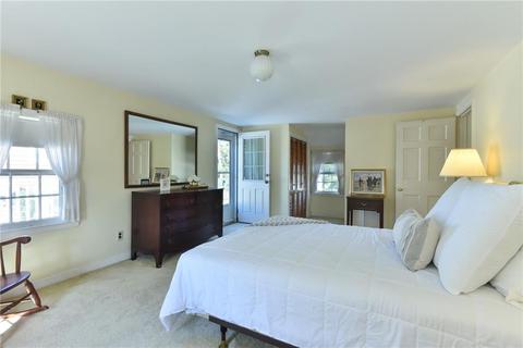 8 Friendly Dr, Warwick, RI 02888 photo 18