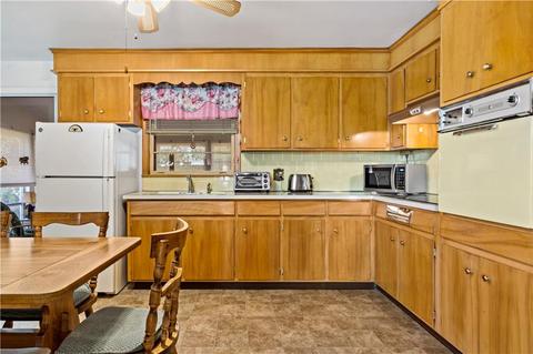 248 Campeau St, Woonsocket, RI 02895 photo 10