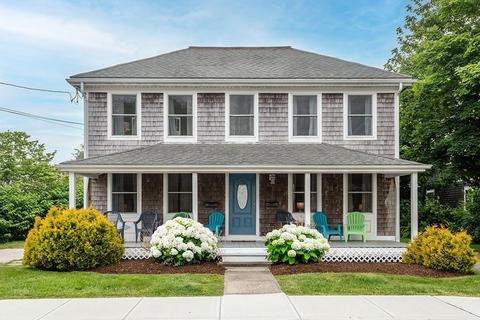 30 Rodman St, Narragansett, RI 02882