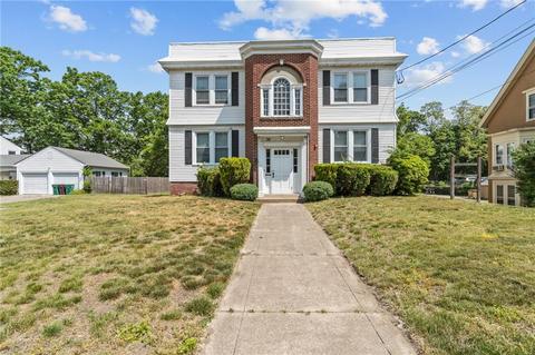 34 Hamlet Ave, Woonsocket, RI 02895 photo 1