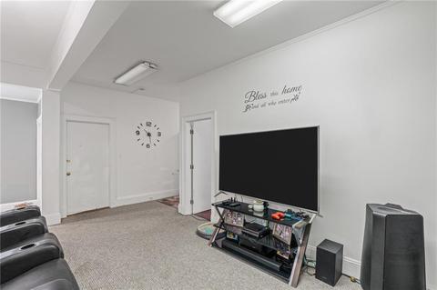 34 Hamlet Ave, Woonsocket, RI 02895 photo 5