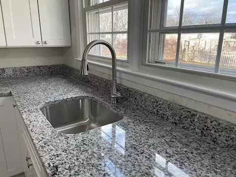 231 Partition St, Warwick, RI 02888 photo 3