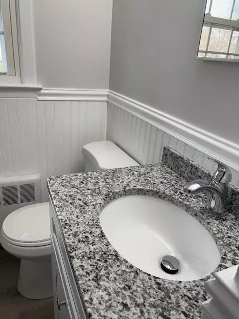 231 Partition St, Warwick, RI 02888 photo 5