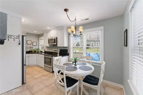 16 Captains Dr, Westerly, RI 02891 photo 18