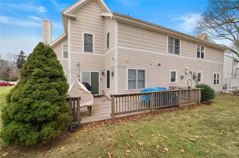 16 Captains Dr, Westerly, RI 02891 photo 7