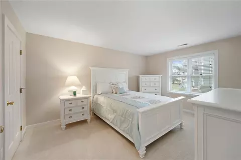 16 Captains Dr, Westerly, RI 02891 photo 33