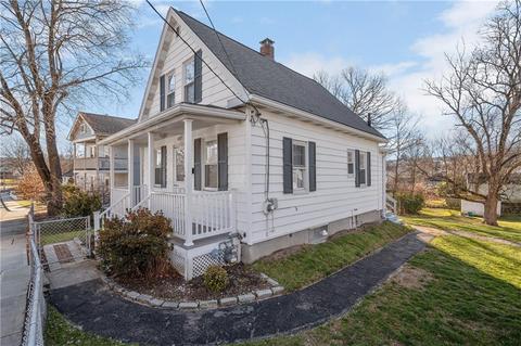 1017 Logee St, Woonsocket, RI 02895 photo 2