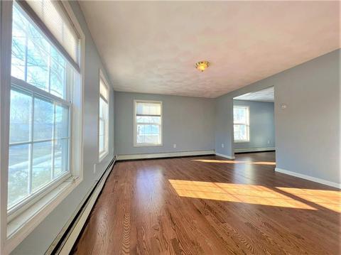 110 Burnside Ave, Riverside, RI 02915 photo 4