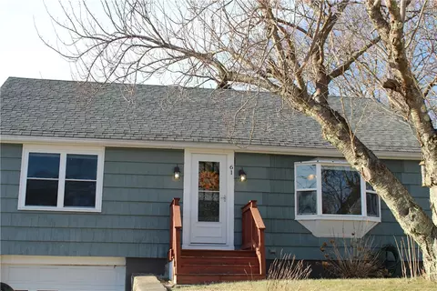 61 Madeleine Ave, Woonsocket, RI 02895 photo 3