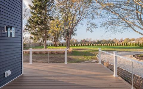 1096 E Main Rd, Middletown, RI 02842 photo 10
