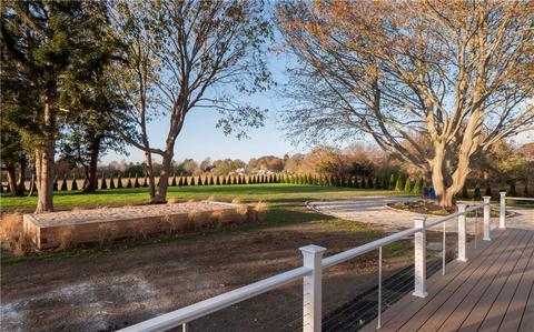1096 E Main Rd, Middletown, RI 02842 photo 11