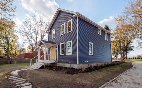 1096 E Main Rd, Middletown, RI 02842 photo 8