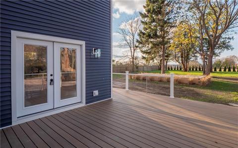 1096 E Main Rd, Middletown, RI 02842 photo 9