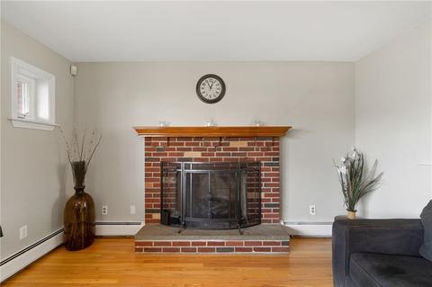 310 Sandy Ln, Warwick, RI 02889 photo 4
