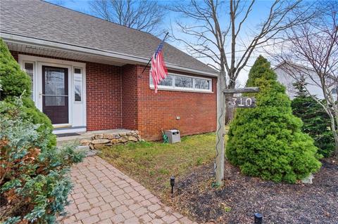 310 Sandy Ln, Warwick, RI 02889 photo 2