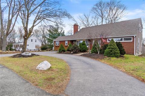 310 Sandy Ln, Warwick, RI 02889 photo 1