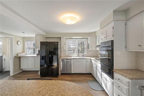 310 Sandy Ln, Warwick, RI 02889 photo 7