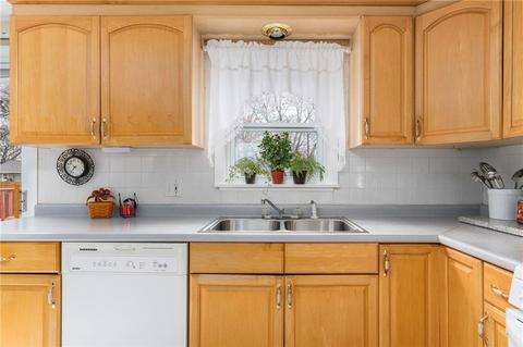 88 Custer St, Warwick, RI 02889 photo 6
