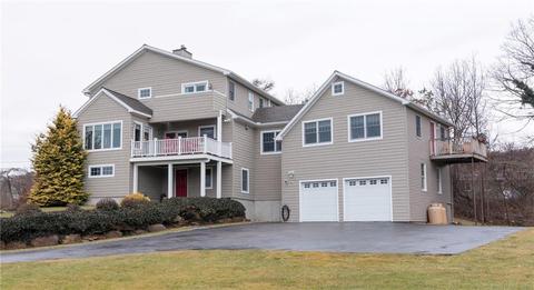 28 Valley Dr, Westerly, RI 02891 photo 1