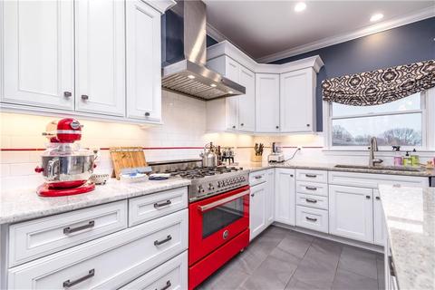 28 Valley Dr, Westerly, RI 02891 photo 10