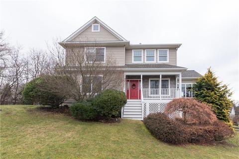 28 Valley Dr, Westerly, RI 02891 photo 2