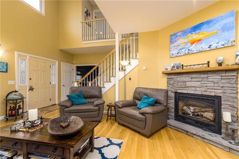 28 Valley Dr, Westerly, RI 02891 photo 5