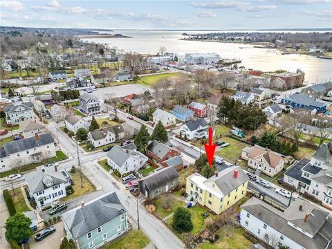 40 Lyndon St, Warren, RI 02885 photo 4