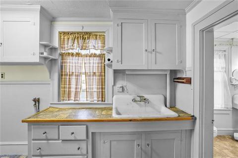 40 Lyndon St, Warren, RI 02885 photo 16