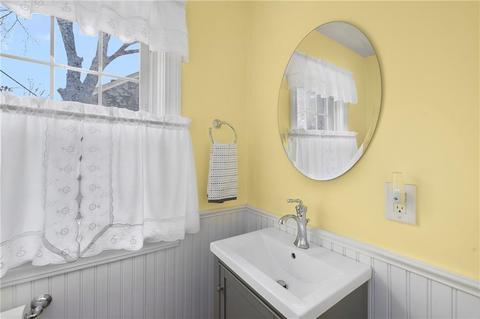 23 Locust Ter, Warren, RI 02885 photo 11