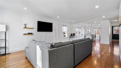137 Graystone St, Warwick, RI 02886 photo 8