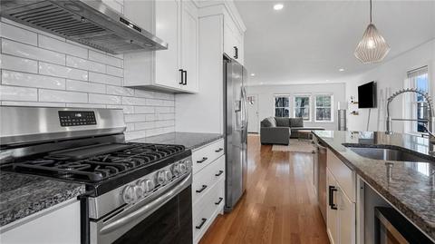 137 Graystone St, Warwick, RI 02886 photo 12