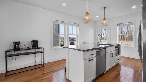 137 Graystone St, Warwick, RI 02886 photo 14