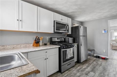 11 Pinehurst Ave, Warwick, RI 02889 photo 5