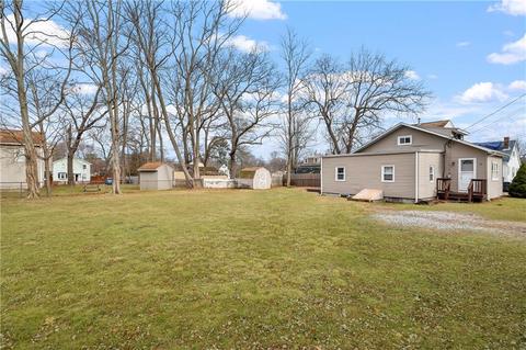 11 Pinehurst Ave, Warwick, RI 02889 photo 1