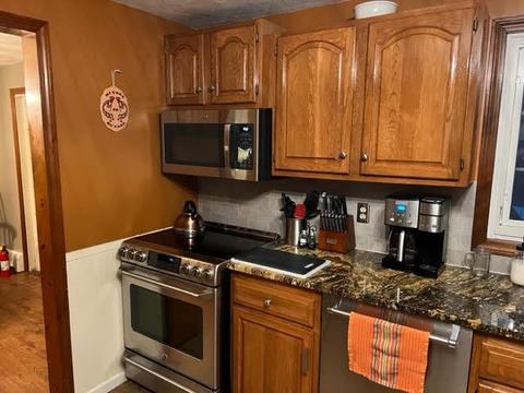 612 Central St, Burrillville, RI 02830 photo 11