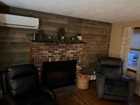 612 Central St, Burrillville, RI 02830 photo 17
