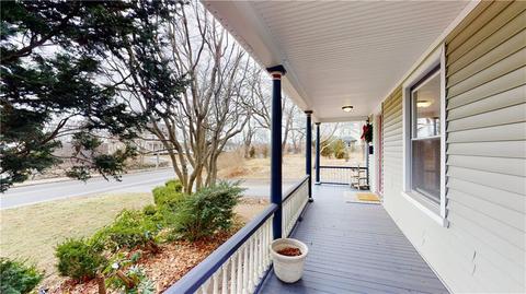 66 Beach St, Westerly, RI 02891 photo 9