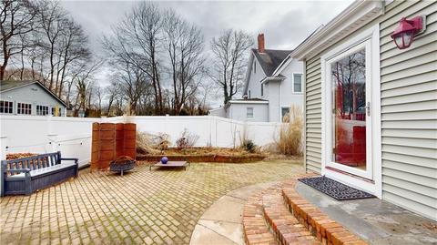 66 Beach St, Westerly, RI 02891 photo 8
