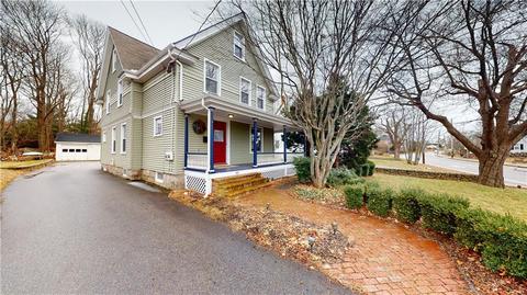 66 Beach St, Westerly, RI 02891 photo 2