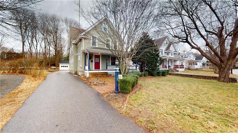 66 Beach St, Westerly, RI 02891 photo 1