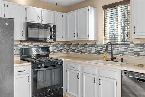 37 Carrs Ln, Warwick, RI 02886 photo 8