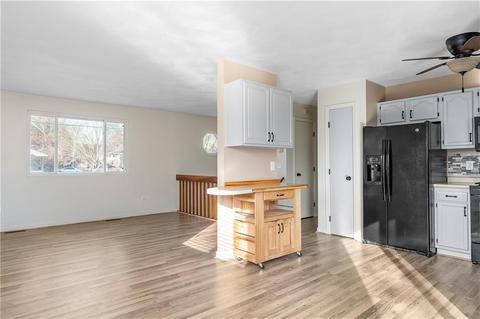 37 Carrs Ln, Warwick, RI 02886 photo 5