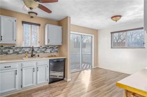 37 Carrs Ln, Warwick, RI 02886 photo 7
