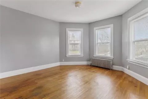 378 Park Pl, Woonsocket, RI 02895 photo 8