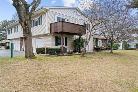 533 Quisset Ct, Warwick, RI 02886 photo 2