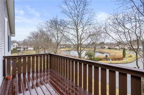 513 Roundhill Ct, Warwick, RI 02886 photo 16