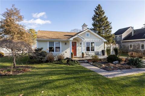 65 Kimball Ave, Westerly, RI 02891 photo 2