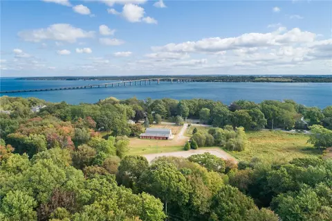 110 Lloyd Rd, North Kingstown, RI 02874