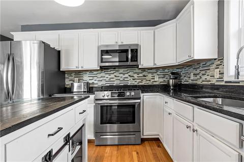 13 Cobblestone Ln, Westerly, RI 02891 photo 6