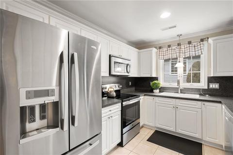 3 Greig Ct, Coventry, RI 02816 photo 7